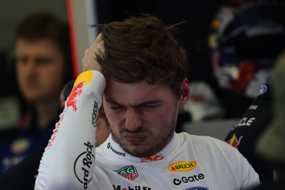Max Verstappen dominé par Piastri en simulation de course à Bahreïn
