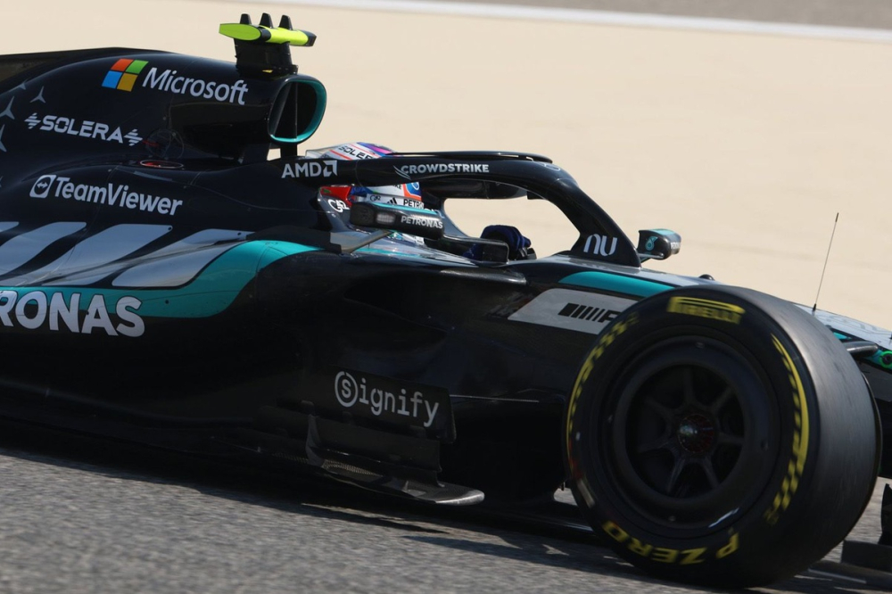 Mercedes en panne, Aston Martin au point mort et Ferrari en tête à la mi-journée