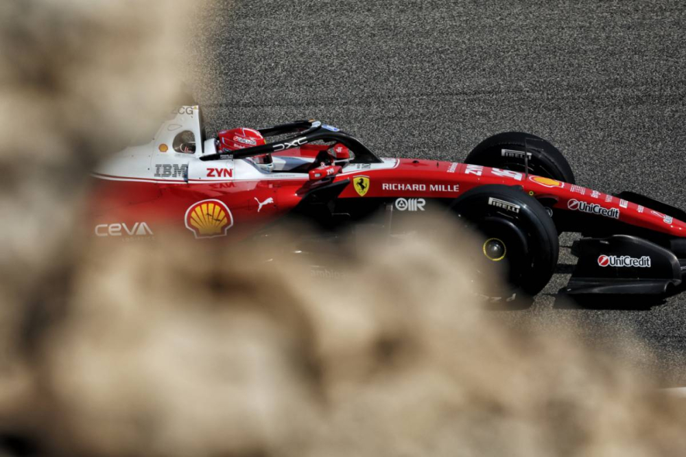 Charles Leclerc calme le jeu malgré l’éclat de Ferrari aux essais