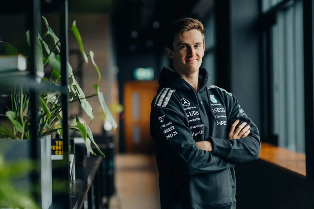 Cantonné au simulateur, Pourchaire vise une EL1 avec Mercedes F1