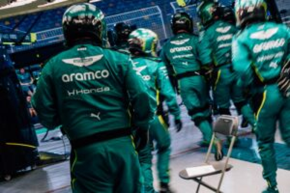 “Risque de lésions nerveuses” : Le possible abandon d’Aston Martin dicté par l’urgence médicale.