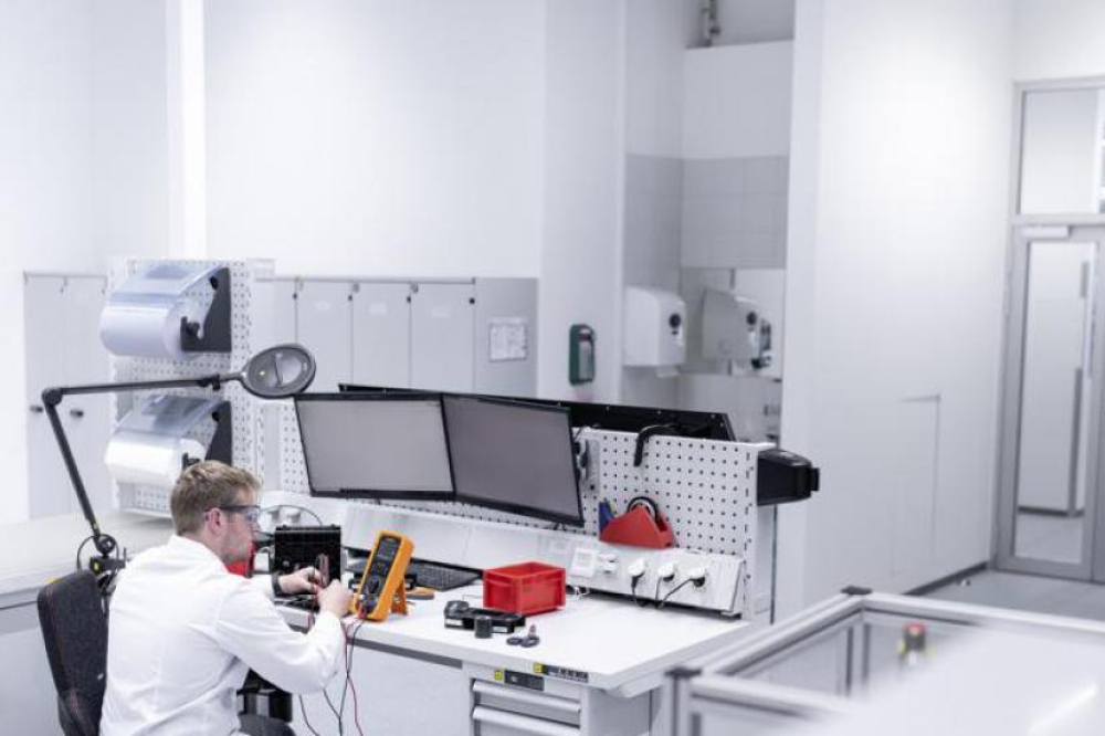 Murs blancs et machines de pointe : dans l'usine moteur d'Audi, nouvelle écurie en F1 pour la saison 2026