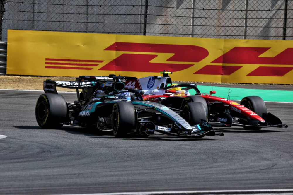George Russell brise les espoirs Ferrari et s’impose au sprint de Shanghai