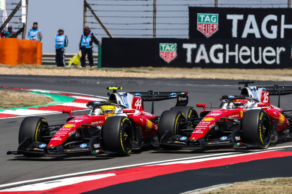 Aucune entraide entre les pilotes Ferrari, constate Jacques Villeneuve