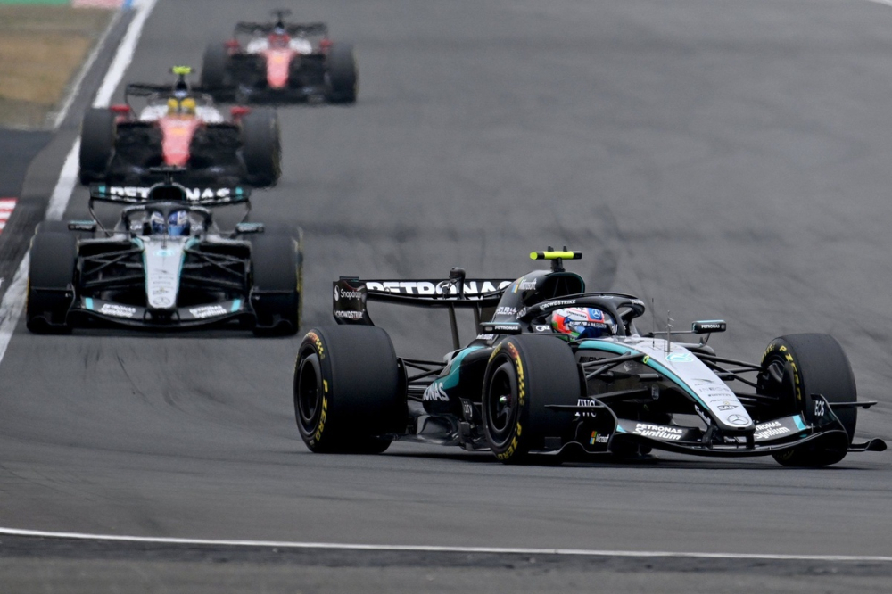 Antonelli impérial au GP de Chine, Hamilton enfin sur le podium avec Ferrari !