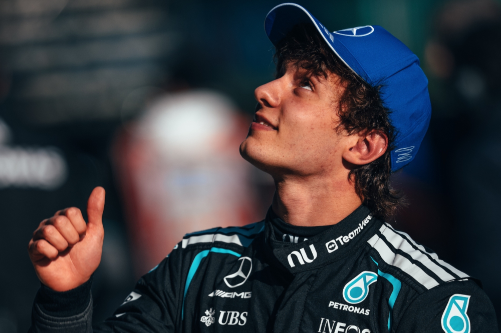 GP de Chine de F1 : Kimi Antonelli ému de sa 1ère victoire : “Mercedes m’a permis d’accomplir ce rêve”