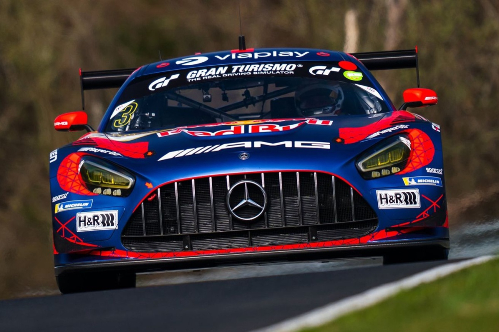 Max Verstappen s'offre une pole écrasante au Nürburgring