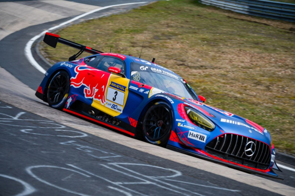 Verstappen et Mercedes vainqueurs au Nürburgring !