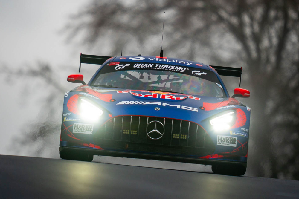 Verstappen dompte l'Enfer vert et écrase la concurrence en GT3