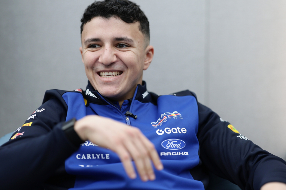 GP du Japon de F1 : Isack Hadjar impuissant dans sa Red Bull, “C’est juste tellement nul”