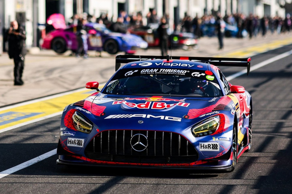 L'agenda de Verstappen au Nürburgring se remplit encore