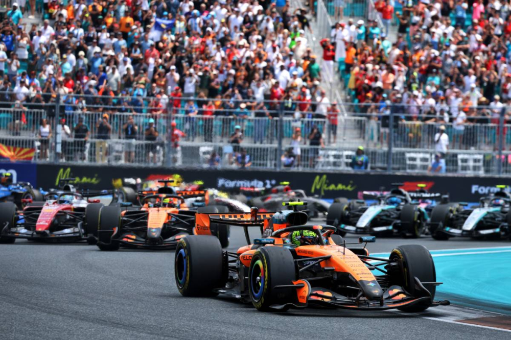 McLaren assomme la concurrence à Miami : doublé autoritaire et Norris intouchable
