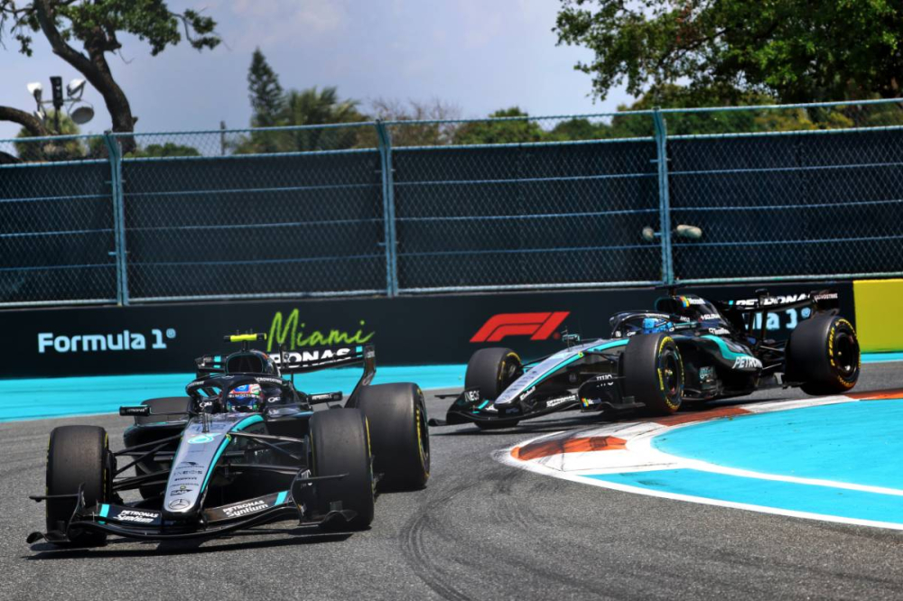Kimi Antonelli renverse Miami : Mercedes renaît avec une pole sensationnelle