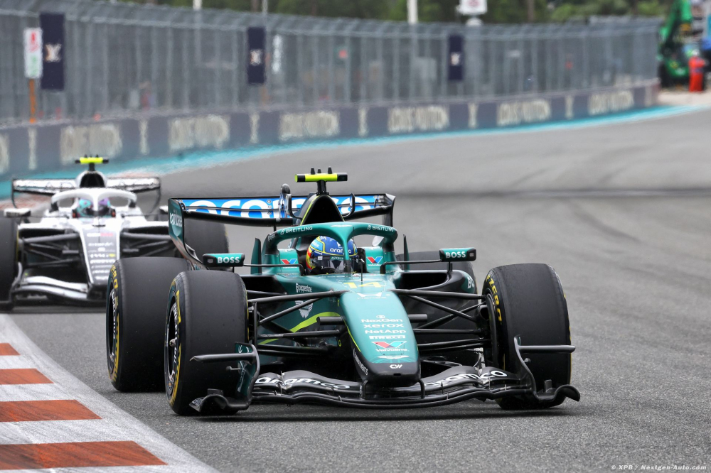 'Nous essayons de nous divertir' : Alonso cash sur la galère chez Aston Martin F1