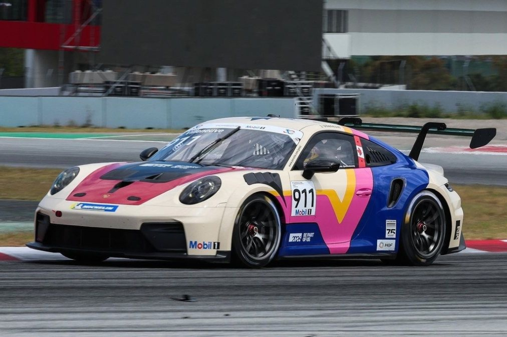 Jacques Villeneuve va rouler en Porsche Supercup, avec une livrée particulière !