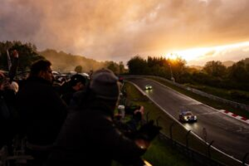 DIRECT VIDÉO : Regardez en live les 24 heures du Nürburgring