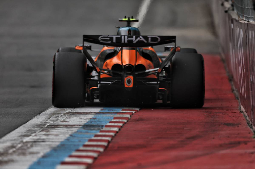 Le retour possible des moteurs V8 pourrait radicalement transformer l’avenir de McLaren