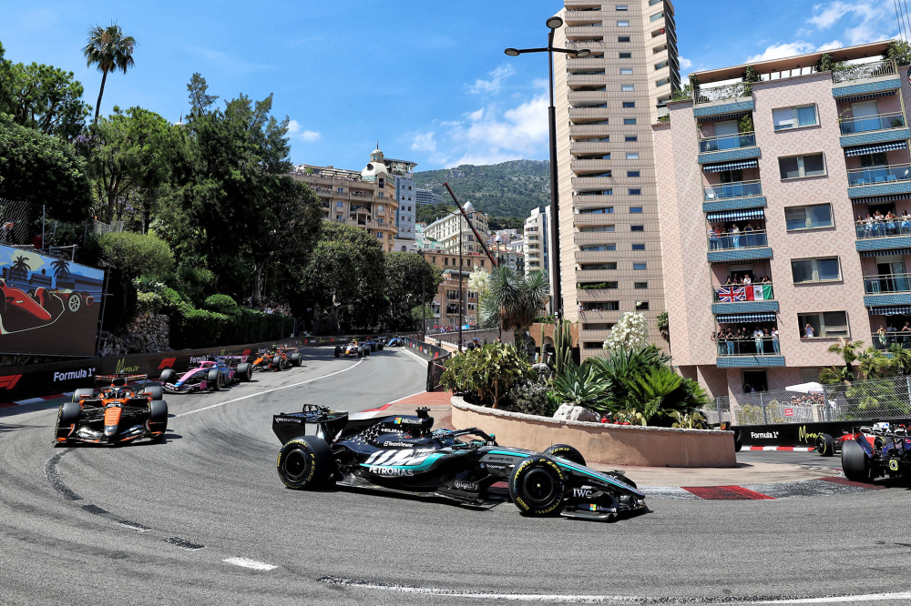 Russell en colère contre la FIA et 'un bug' après un GP de Monaco cauchemardesque