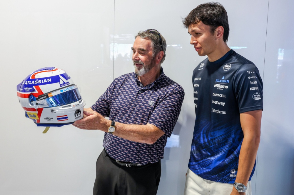 Albon va porter le casque de Mansell... pour battre l'un de ses records !