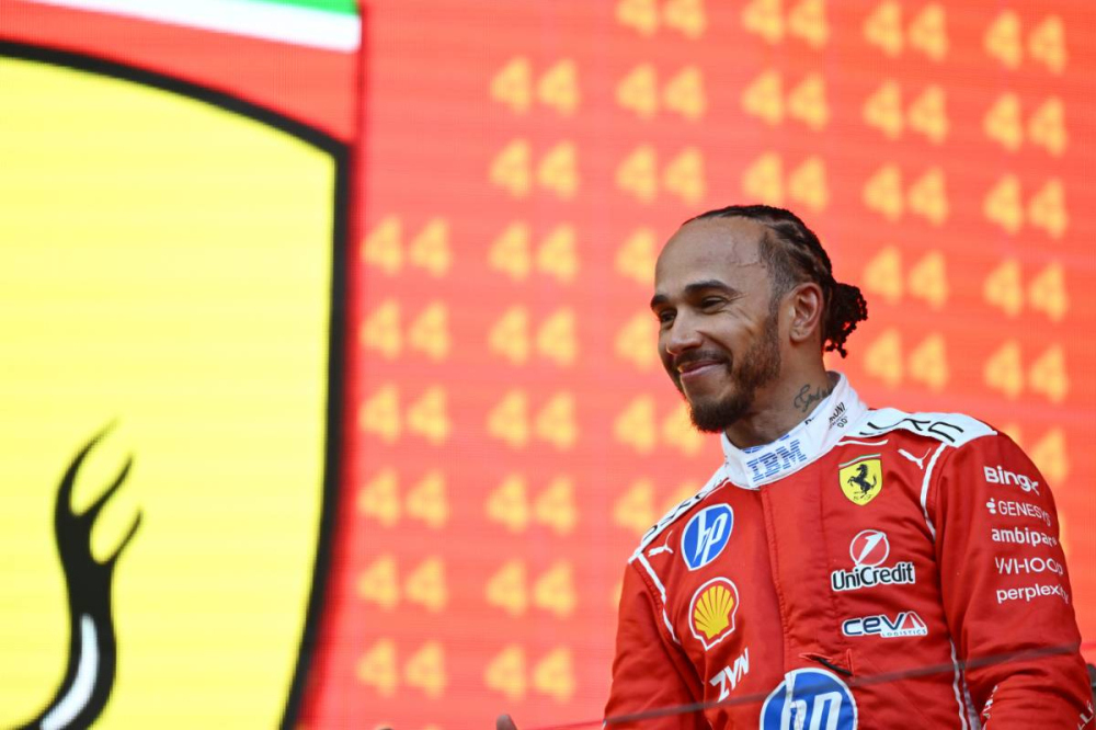 Lewis Hamilton absent des EL1 à Barcelone : Ferrari confie sa monoplace à un jeune espoir