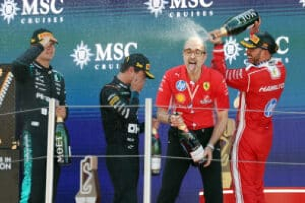 Elkann salue la victoire d’Hamilton avec Ferrari à Barcelone