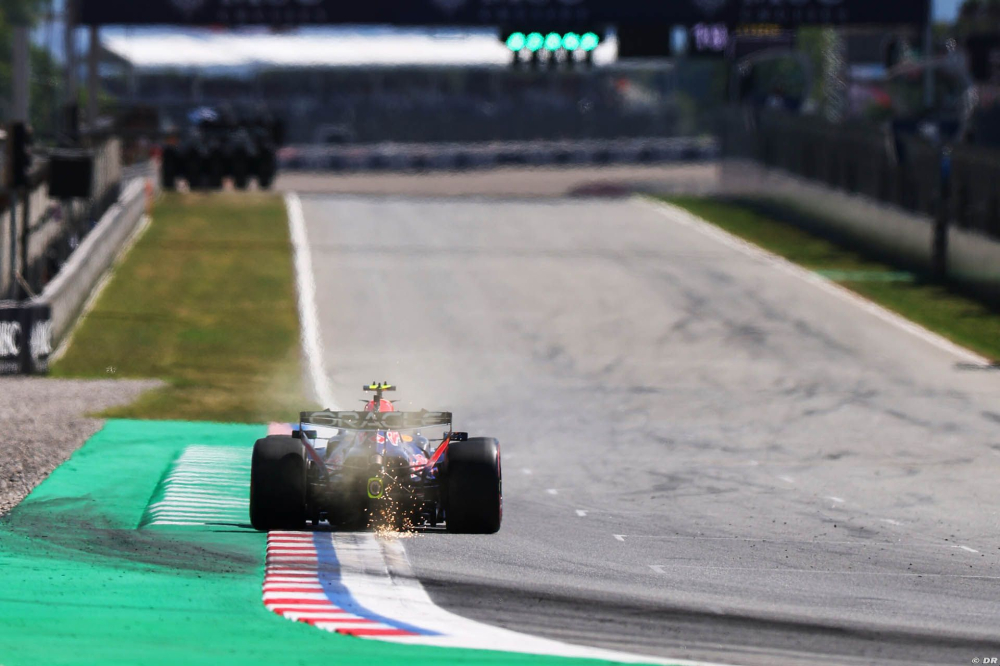'Ce n'est plus une coïncidence' : Sainz contredit Red Bull sur son moteur