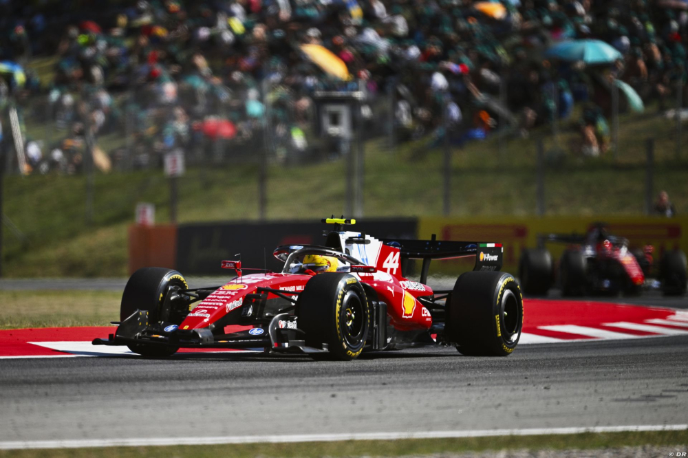 Le changement de règlement a relancé Hamilton selon Sainz