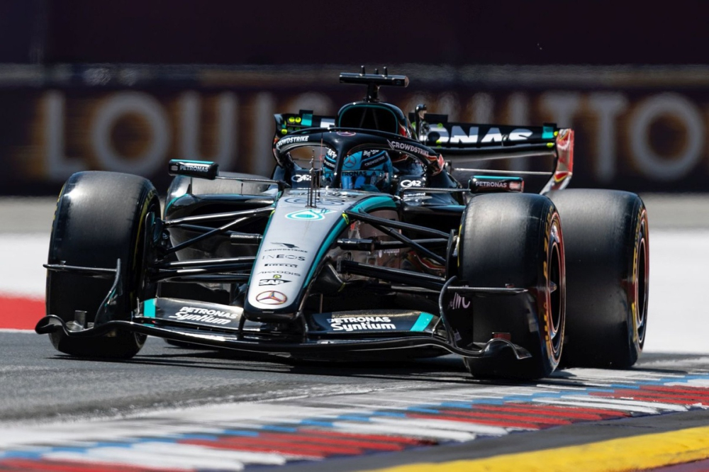 EL3 - Russell surgit devant Antonelli, Hamilton en embuscade