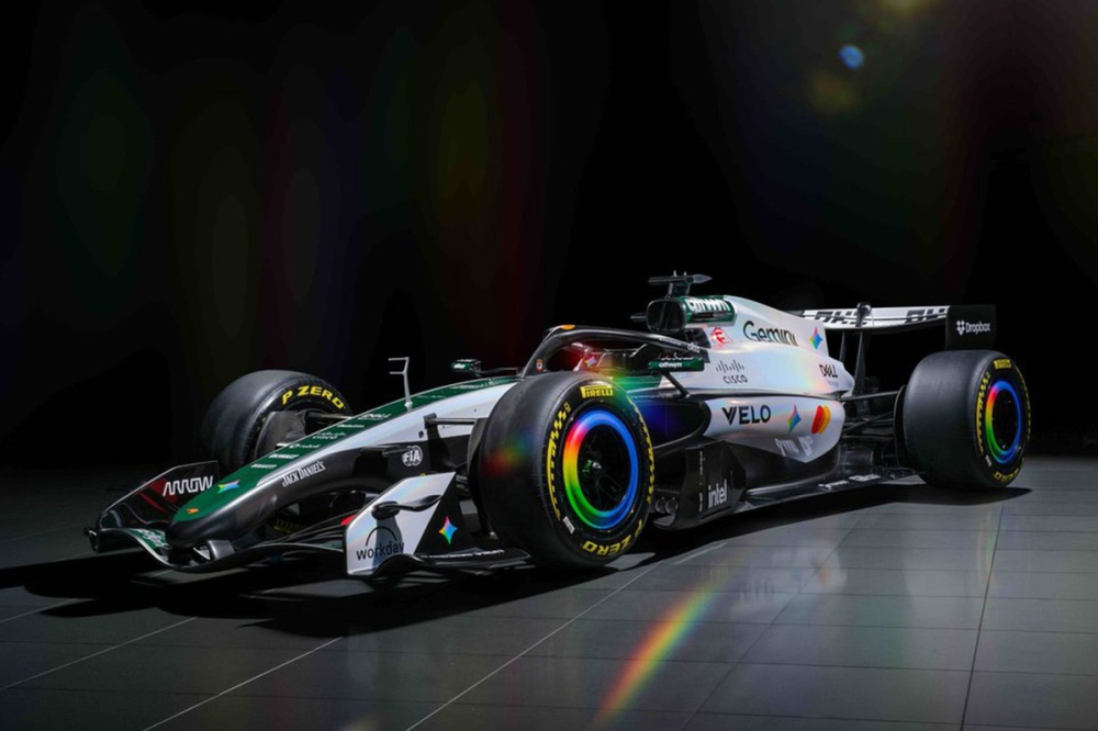 McLaren retrouve ses couleurs historiques à Silverstone !