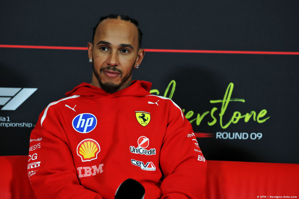 Hamilton voit encore Verstappen dans la course au titre, mais juge Mercedes intouchable