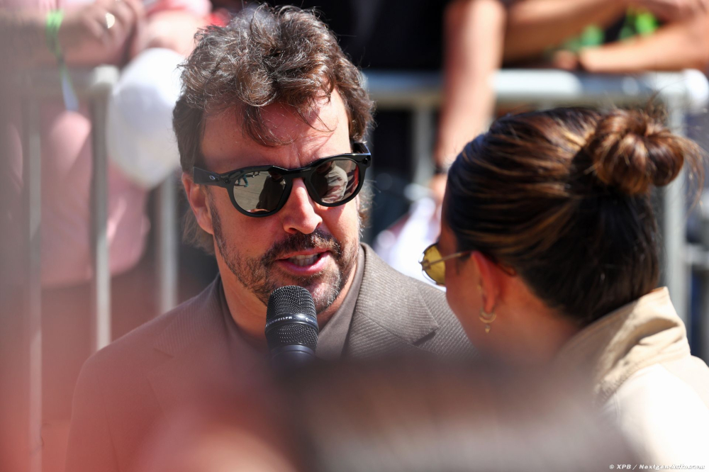 Alonso craint que les virages mythiques de Silverstone deviennent 'une station de recharge'