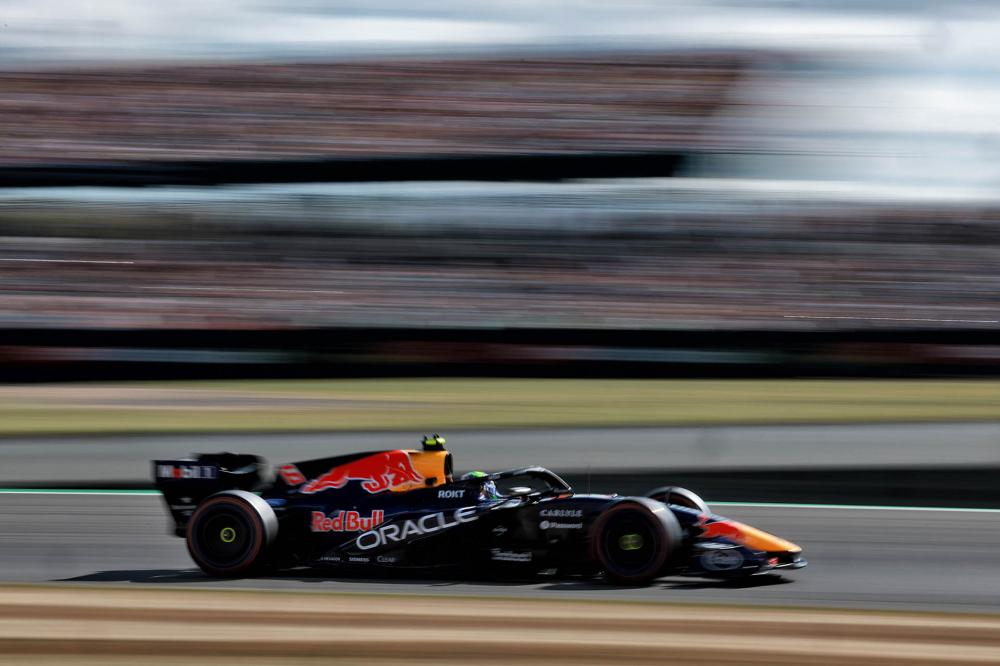 Cinquième, Hadjar est 'content' de battre Verstappen mais s'inquiète pour la course