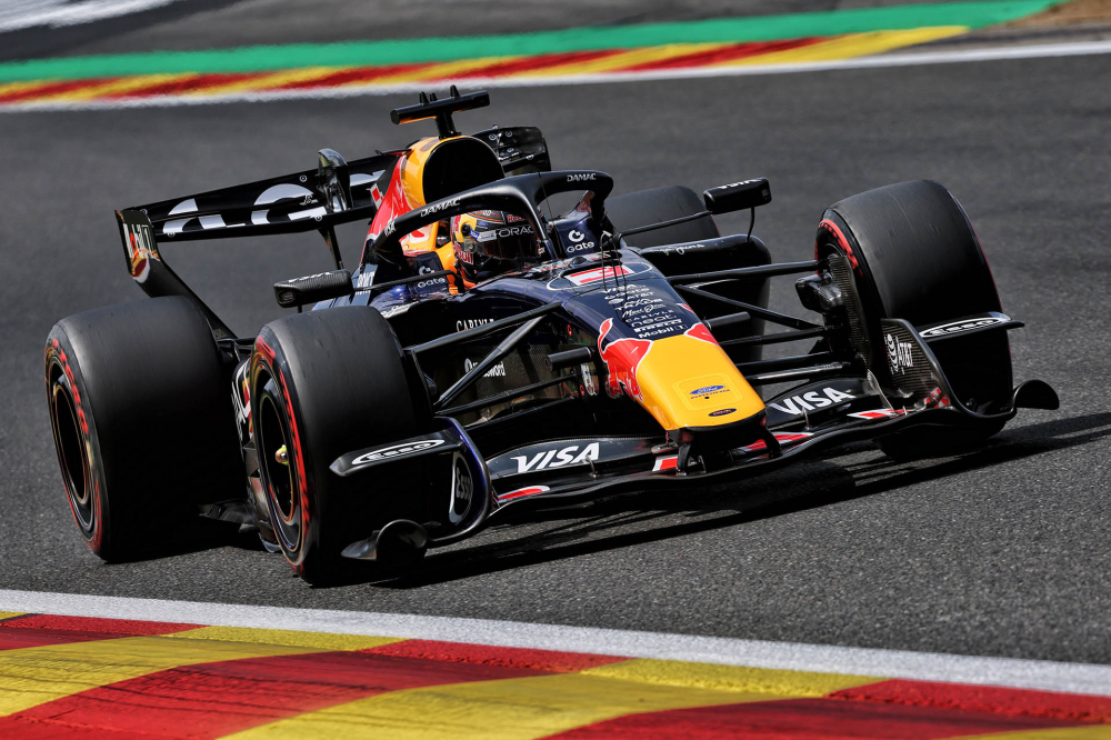 Verstappen salue 'le très bon travail' de Hadjar pour l'envoyer en première ligne