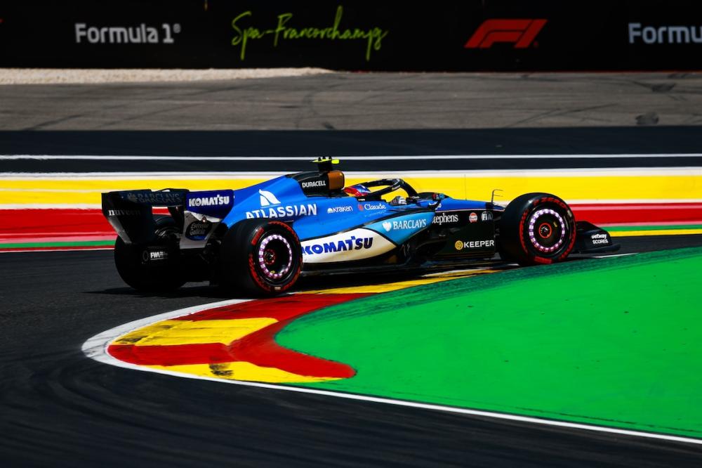Carlos Sainz et Alex Albon à contre-courant dans un week-end compliqué à Spa-Francorchamps