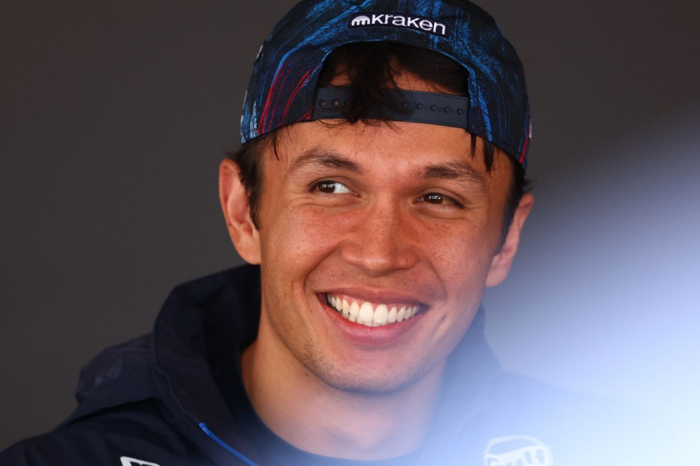 GP de Hongrie de F1 : 100e GP d’Alex Albon avec Williams, un casque inédit pour célébrer l’événement