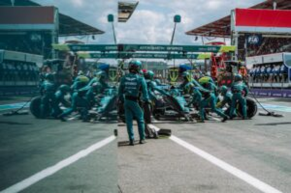 Aston Martin lance sa contre-offensive avec un nouveau moteur Honda