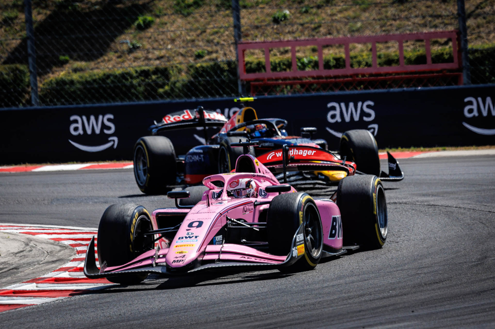 F2, Hungaroring, Course Sprint : Mini gagne, Tsolov abandonne