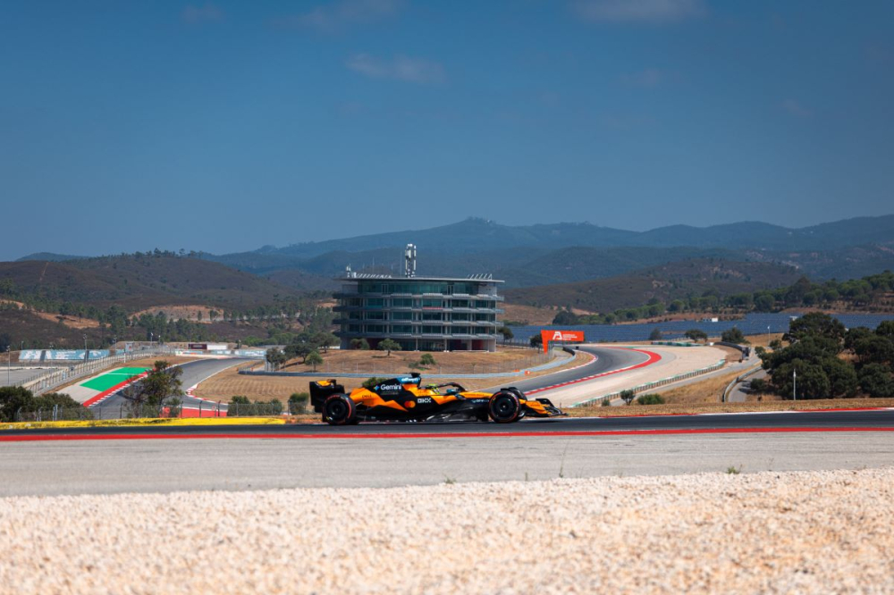 McLaren boucle deux jours d’essais à Portimão avant la coupure estivale