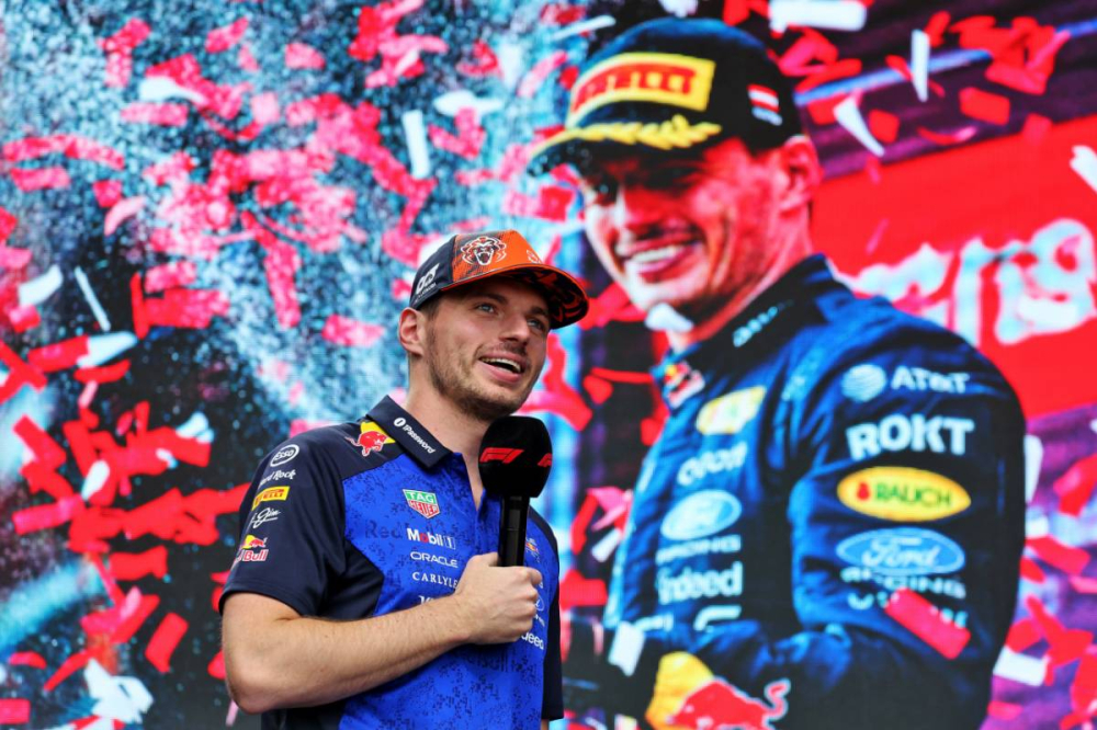 Isack Hadjar s'incline devant Max Verstappen : 