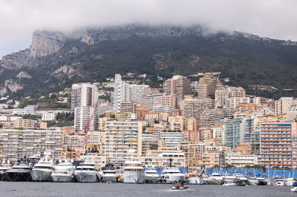 Monaco, terre d’amitiés entre le vélo et le sport auto
