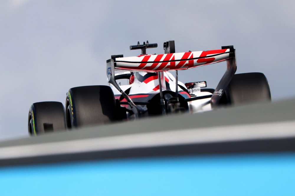 Ocon extrait la Haas de SQ1 : 