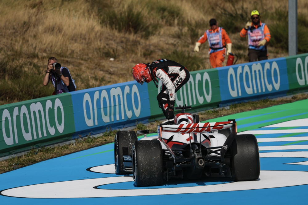 Contraint à l’abandon à Zandvoort, Ocon en désaccord avec la direction de course