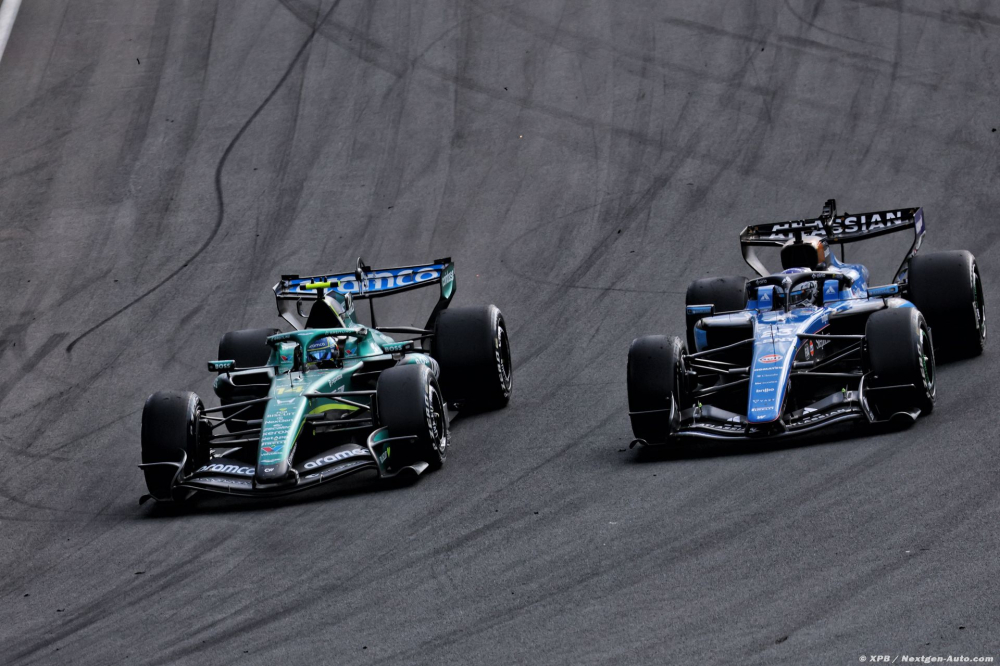 Sainz constate le décrochage de Williams : 'les Aston sont dans une autre catégorie