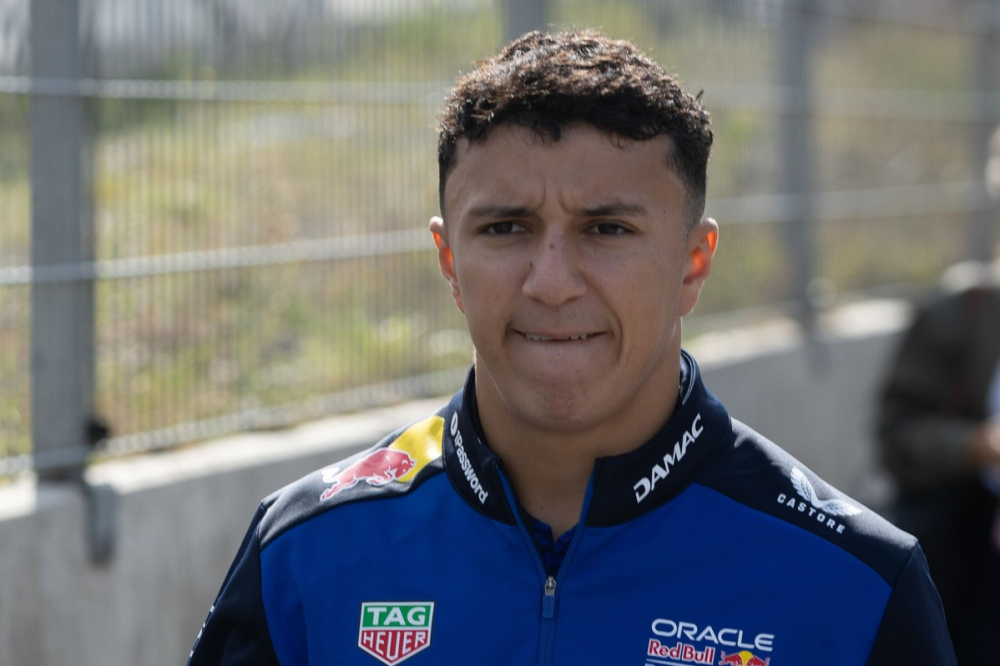 Isack Hadjar encore absent à Monza, Lawson reconduit chez Red Bull