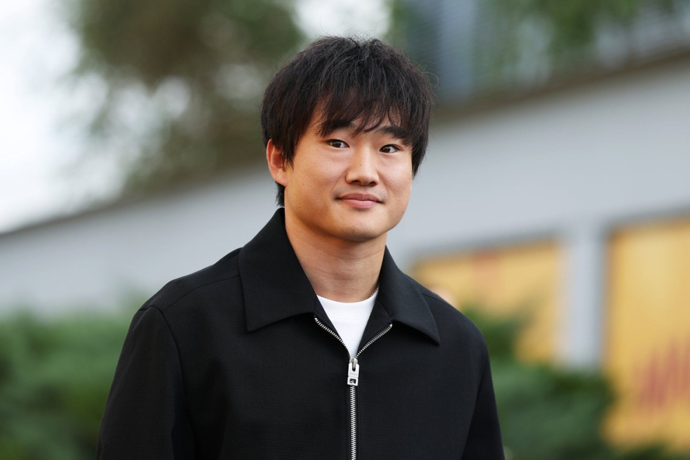 Yuki Tsunoda réagit aux propos de Max Verstappen sur les F1 2026