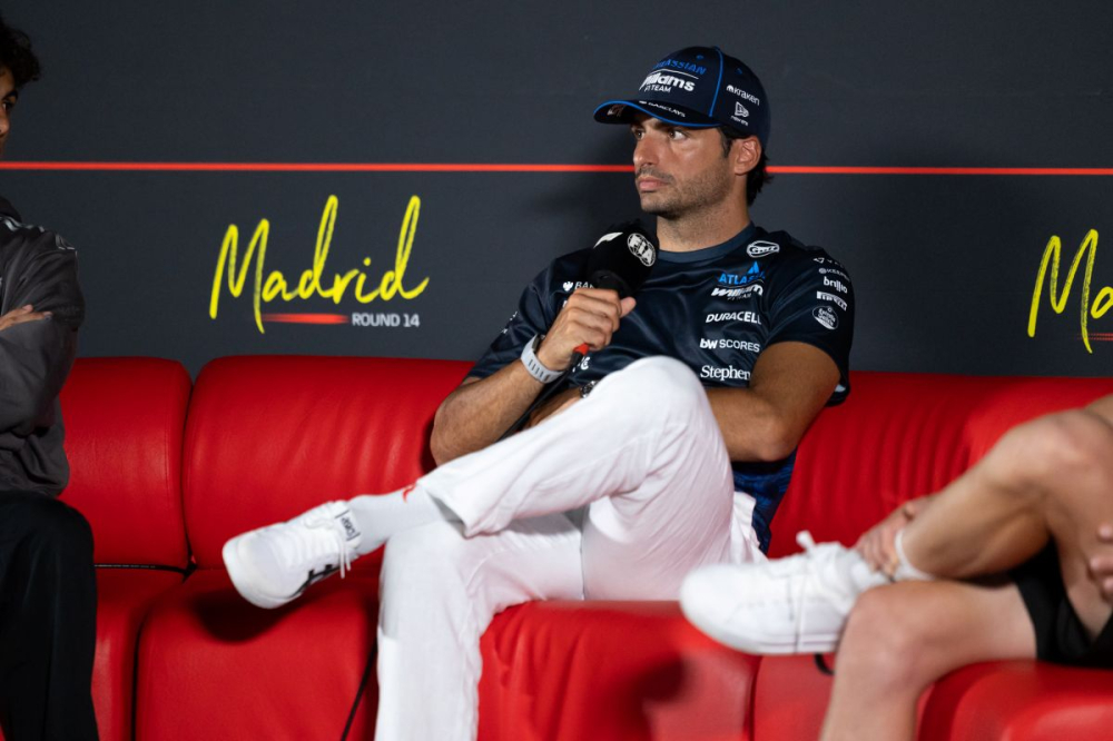 Sainz donne son avis sur le duel Leclerc – Hamilton de Monza : « Quand j’étais chez Ferrari avec Charles, on réglait toujours ça entre nous et on continuait »