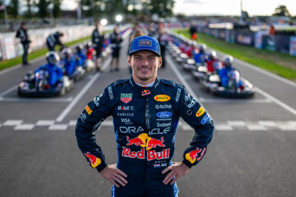 « Max vs 100 » : Verstappen écrase la concurrence et remporte la course de kart à Silverstone