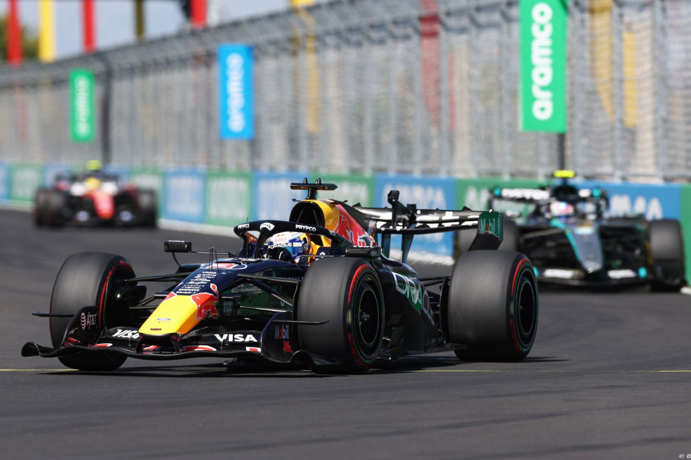 Red Bull : Verstappen veut confirmer les progrès, Hadjar a hâte de se relancer à Bakou