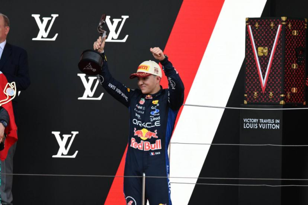Moins d'un an après son arrivée, Isack Hadjar prolonge chez Red Bull
