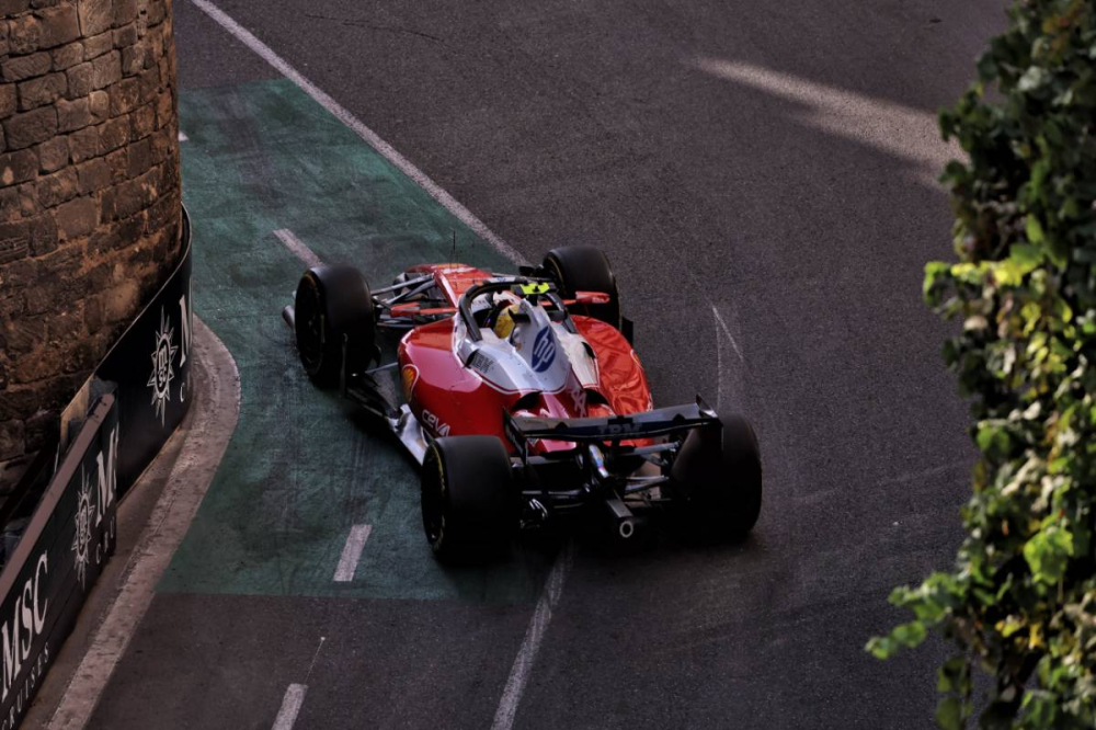 Lewis Hamilton sanctionné après sa manœuvre 